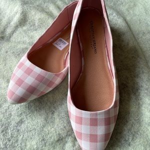 Adorable pink plaid flats!!